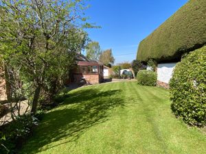 Gardens- click for photo gallery